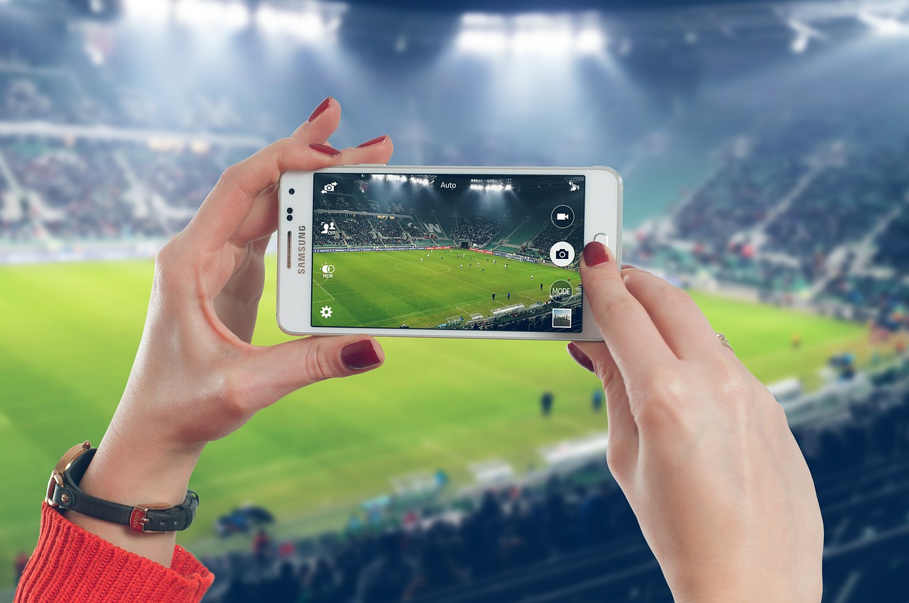 Kvinner og fotball i media